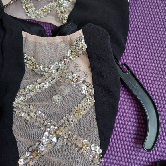 Way-In Dress - Picture 4 of 11